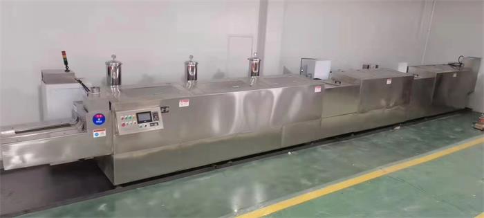 網(wǎng)帶式成套超聲波清洗機